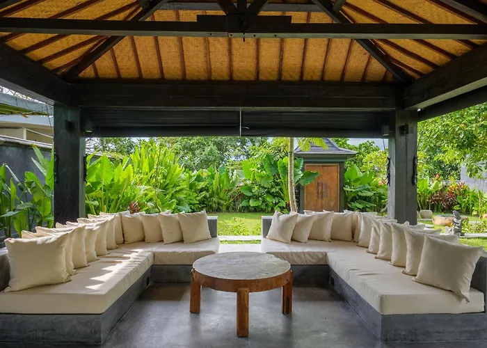 4 Bedroom Retreat - Access