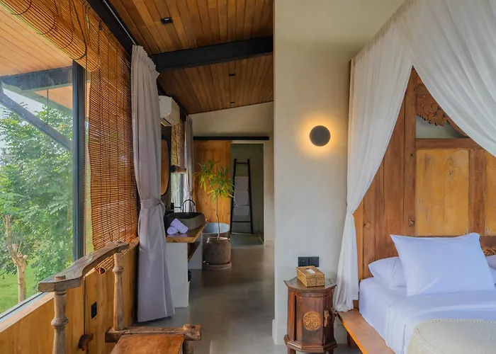 4 Bedroom Retreat - Access * タナロット