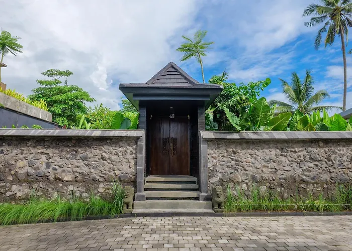4 Bedroom Retreat - Access